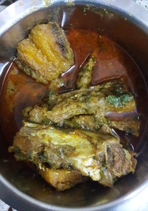 A picture of Katla Kalia(fish curry).