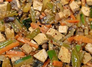 Foto principal de Tofu salteado con verduras