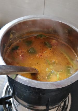 A picture of Murungakkai Sambar.