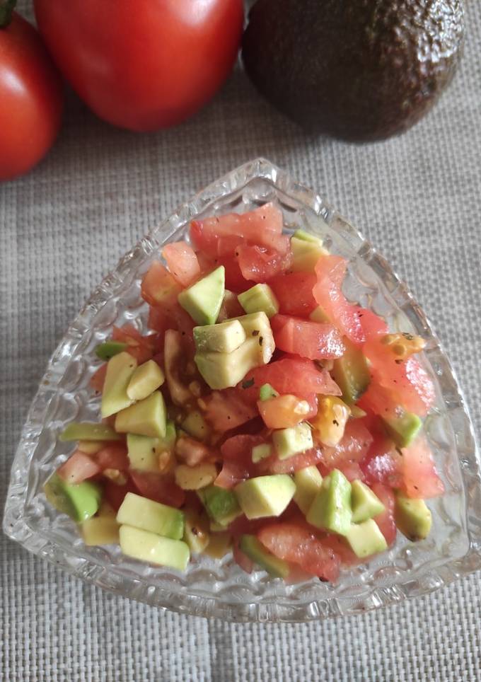 Сальса з помідорів та авокадо 🥑