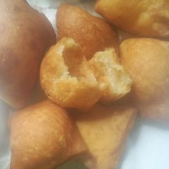 Mandazi's A picture of Mandazi's.