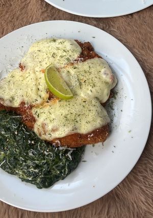 A picture of Chicken Parm 🍗🥫🧀.