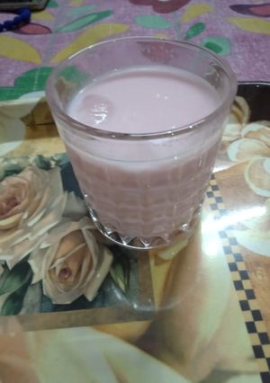 A picture of Rose milk shake.