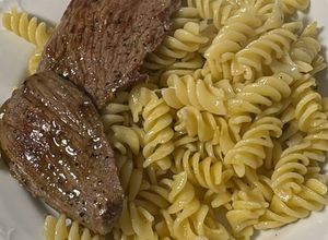 Foto de Fusilli na manteiga com picanha