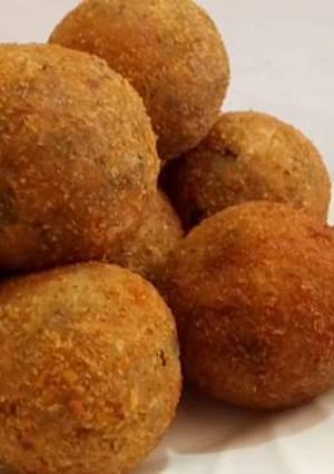 गोलगप्पा वड़े (Golgappa vade recipe in Hindi) रेसिपी मुख्य फोटो