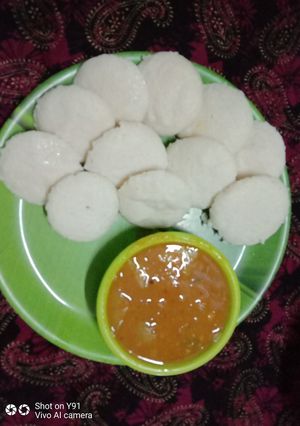 इडली (दाल +चावल) (Idli (Dal + chawal) recipe in Hindi) रेसिपी मुख्य फोटो