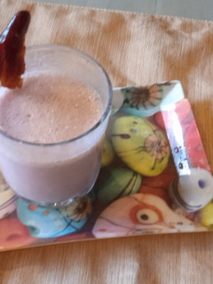A picture of Strawberry date and Banana Smoothie.