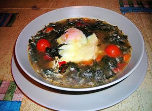 Foto principal de Sopa de ortigas con huevos y arroz de Rumanía