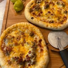 A picture of Bacon Double cheeseburger pizza.