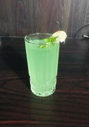 A picture of Mint lemonade.