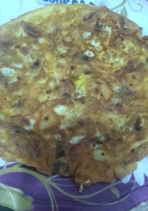 A picture of Pakistani Spanish omlette.