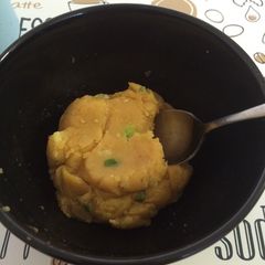 A picture of Dongbei stir-fried mashed potatoes.