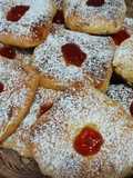 Rghayef rellenos con manzanas y almendras