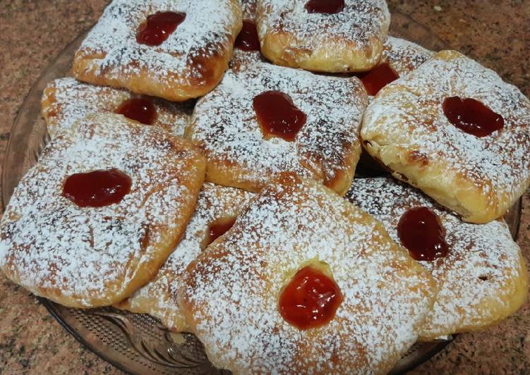 Rghayef rellenos con manzanas y almendras