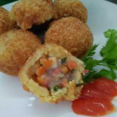 รูปของ KROKET Kentang Kornet Wortel
