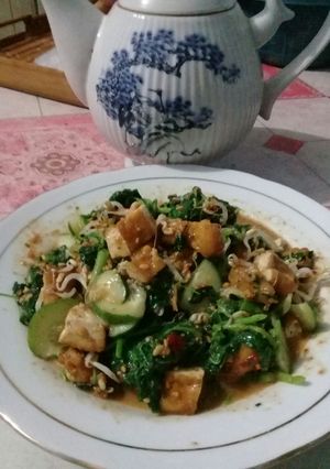 Foto resep Rujak petis
