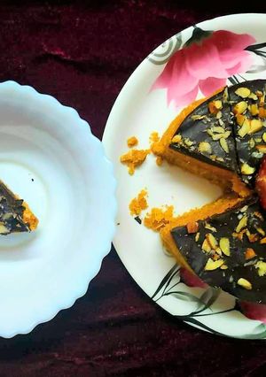 नो बेक आरेंज सूजी केक(No Bake orange suji cake recipe in hindi) रेसिपी मुख्य फोटो