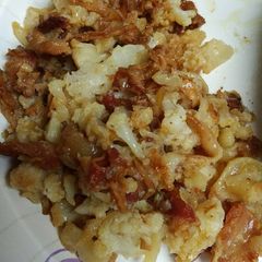 A picture of Bacon with Cauliflower.