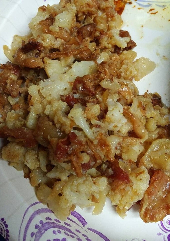 A picture of Bacon with Cauliflower.