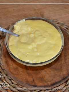 Una foto de Salsa Mornay con Mambo