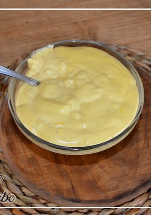 Una foto de Salsa Mornay con Mambo