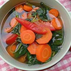 Sayur Bening Bayam Wortel-レシピのメイン写真