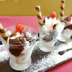 A picture of Brownie with ice cream.