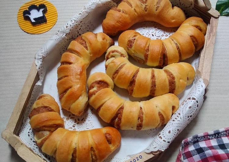 How to Prepare Delicious Filipino Choco Bread
