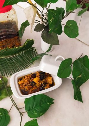 A picture of Hyderabadi Aam ka achar/ Raw mango pickle.