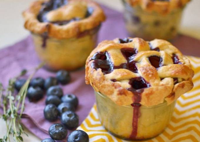 Blueberry Thyme Pie in a Jar
