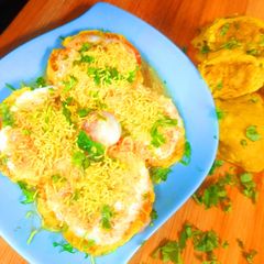 A picture of Steamed Batata vada Chat.