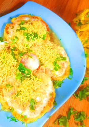 A picture of Steamed Batata vada Chat.