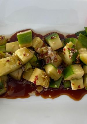 A picture of Spicy cucumber salad.