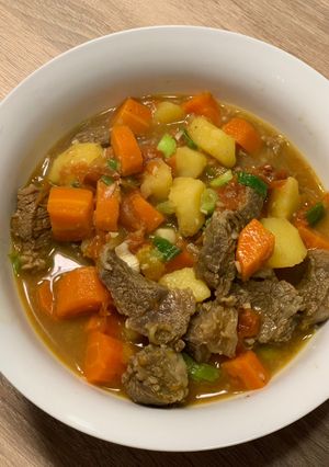 Hình của món Canh khoai tây thịt bò.