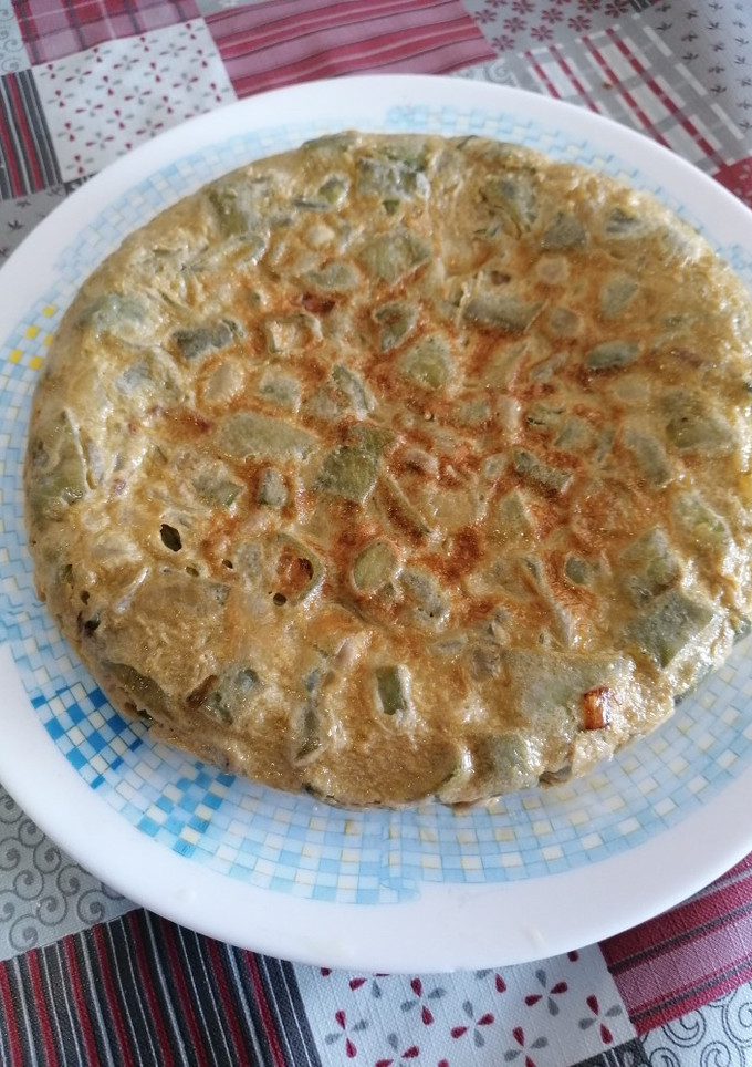 Una foto de 184. Tortilla de habas con vaina