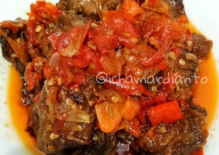 Dendeng Batokok (Daging balado)