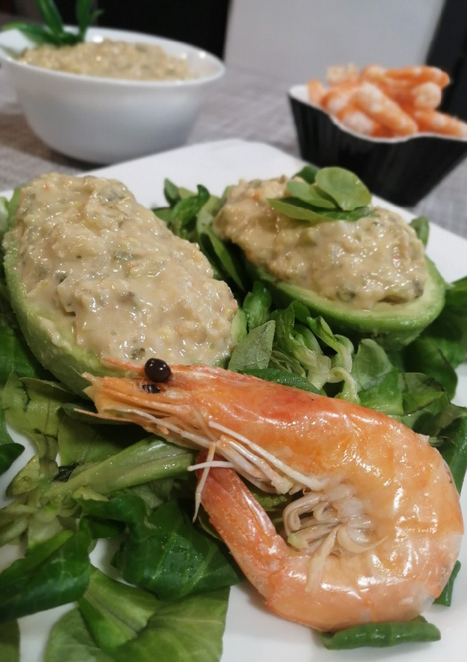 Una foto de Aguacate con Langostinos