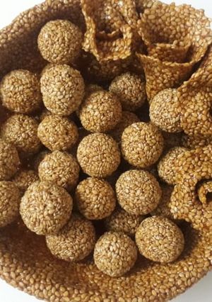 A picture of Laddu basket.