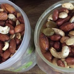 A picture of Dry fruits namkeen.