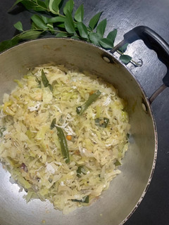 A picture of Cabbage Poriyal.