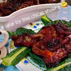 A picture of Ayam bakar lahar.