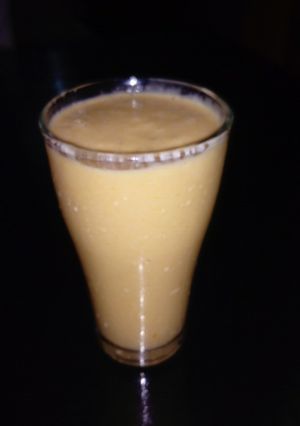 A picture of Pawpaw, banana 🍌 and Guava Smoothie...