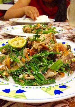 Foto resep Ayam Goreng & Pakis Sambal Matah #BikinRamadanBerkesan