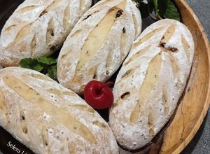 Foto resep Soft Sourdough Cranberry Cheese Bread