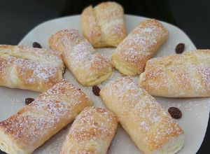 O poză a rețetei Foietaj cu brânză dulce.