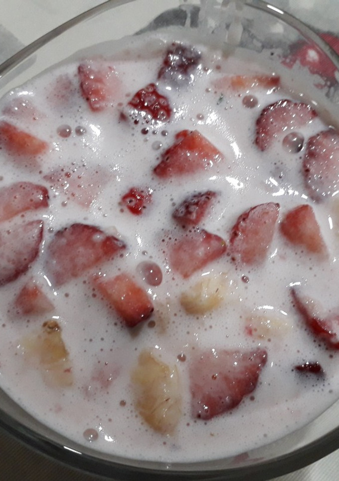 Una foto de Fresas con leche