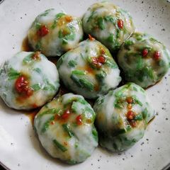 Garlic Chives Mochi A picture of Garlic Chives Mochi.
