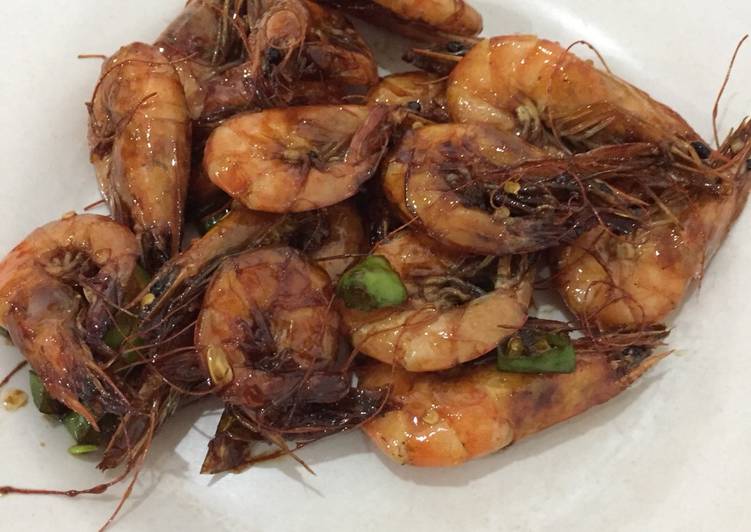 Cara Gampang Menyiapkan Udang Goreng Mentega Cabe Rawit Anti Gagal
