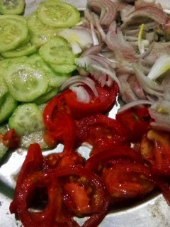 ताज़ा सलाद (Taza Salad recipe in hindi|) रेसिपी मुख्य फोटो