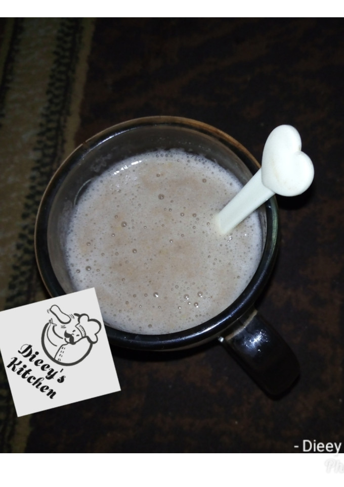 A picture of Banana and date shake.